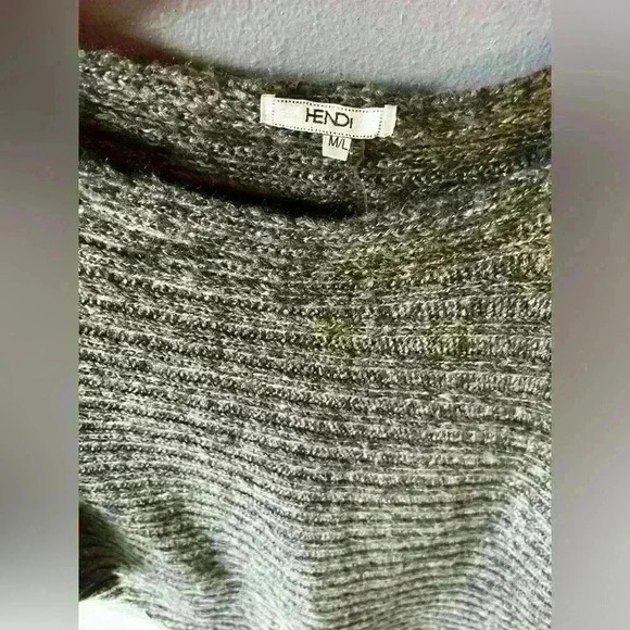 Hendi Asymmetrical Open Knit Hem Tunic Sweater Cold Shoulder Tie Size M/L Taupe - Picture 4 of 13